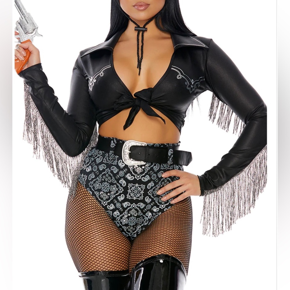 Halloween sexy cowgirl